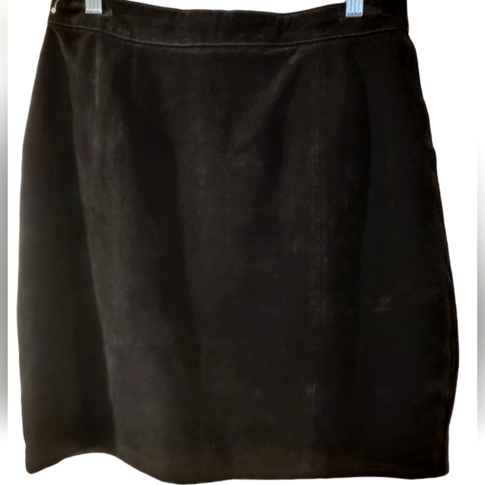 The Limited. Women's Black Suede Mini Skirt. Size 14.